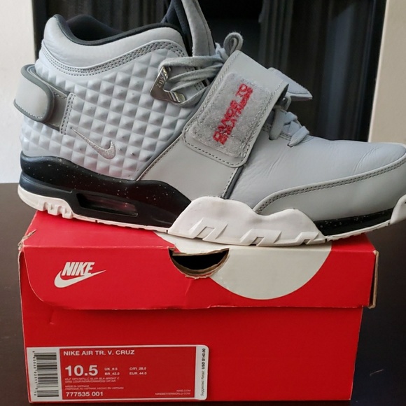 Nike Other - NIKE AIR TR. V. CRUZ (TRAINER VICTOR CRUZ)